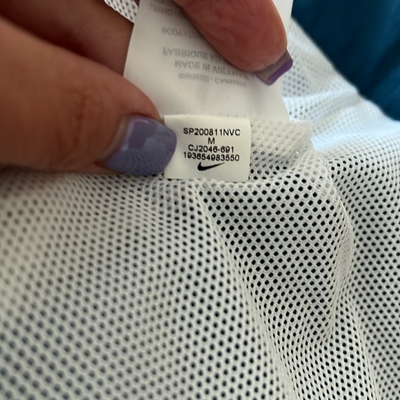 Nike Women's Vintage Icon Clash Colorblocked Track Jacket - Picture 12 of 12